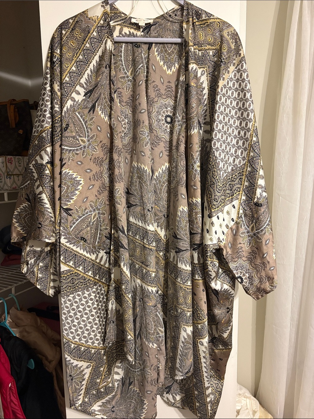 Women’s Taupe Paisley Open Front Kimono Top